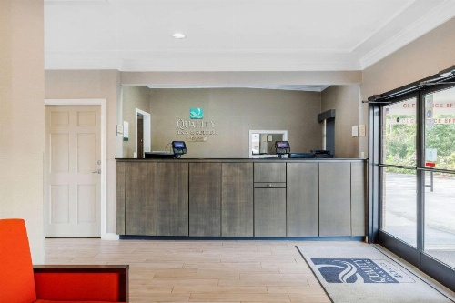 Quality Inn & Suites Lexington image 29