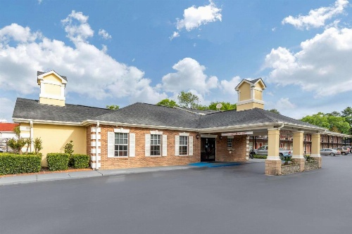 Quality Inn & Suites Lexington image 31